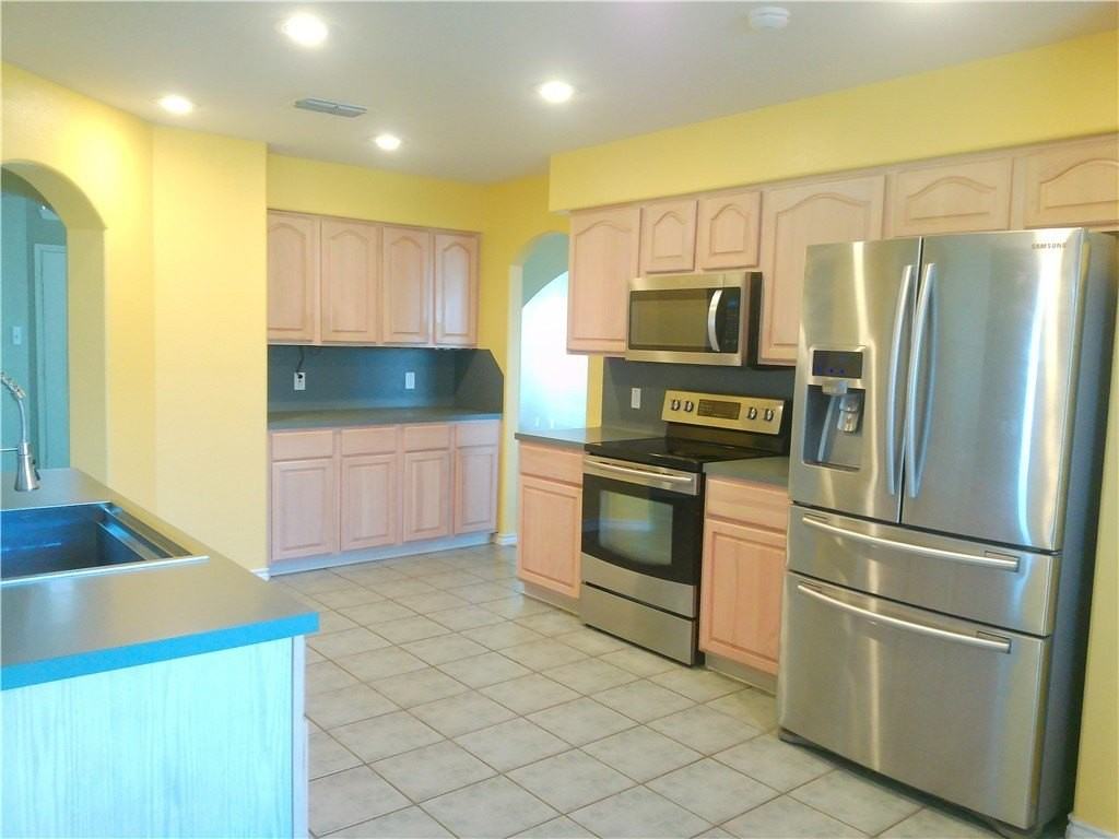 5405 Knights Cir - Photo 4 of 18