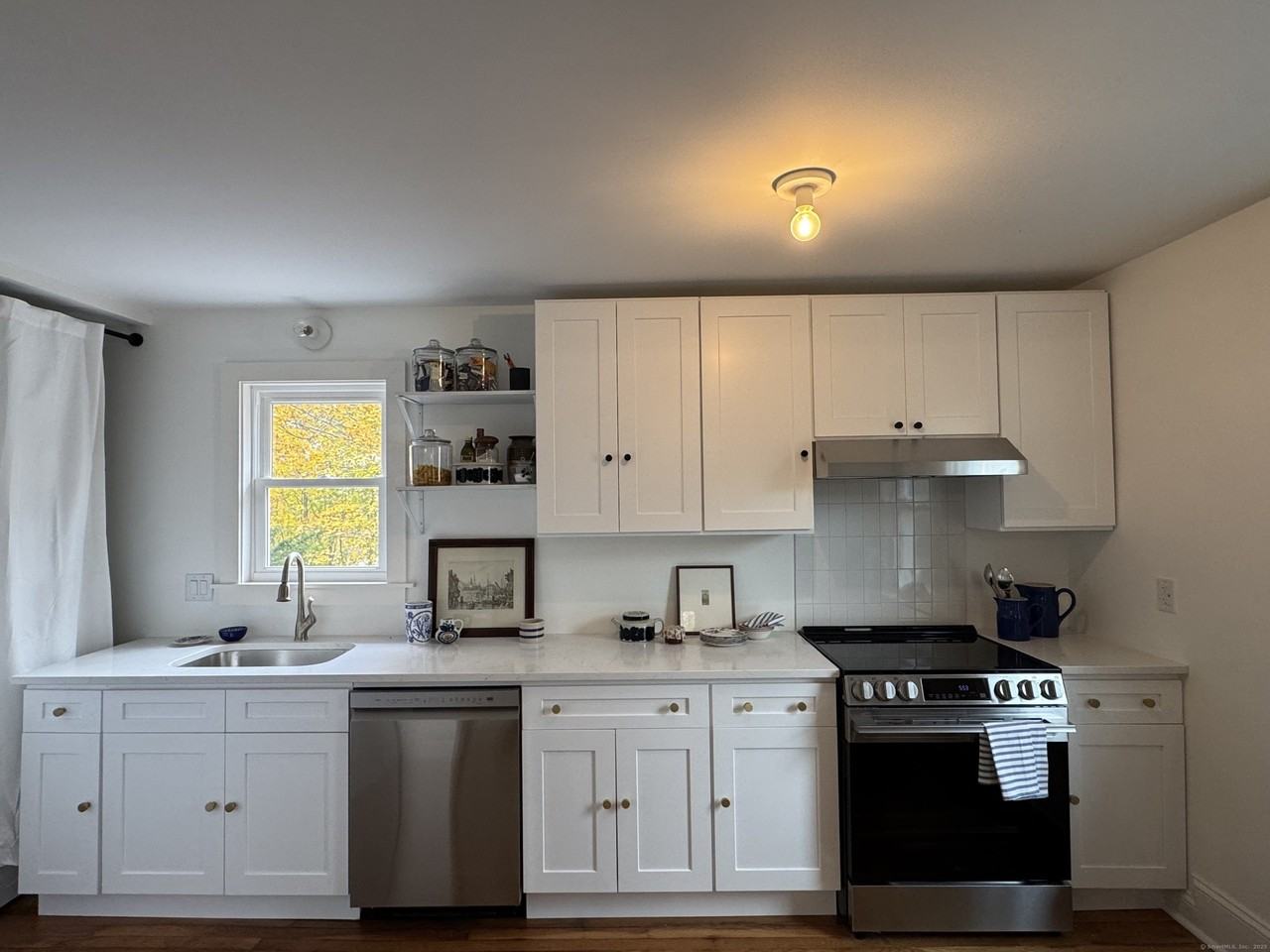 43 Hoyt Street - Photo 2 of 9