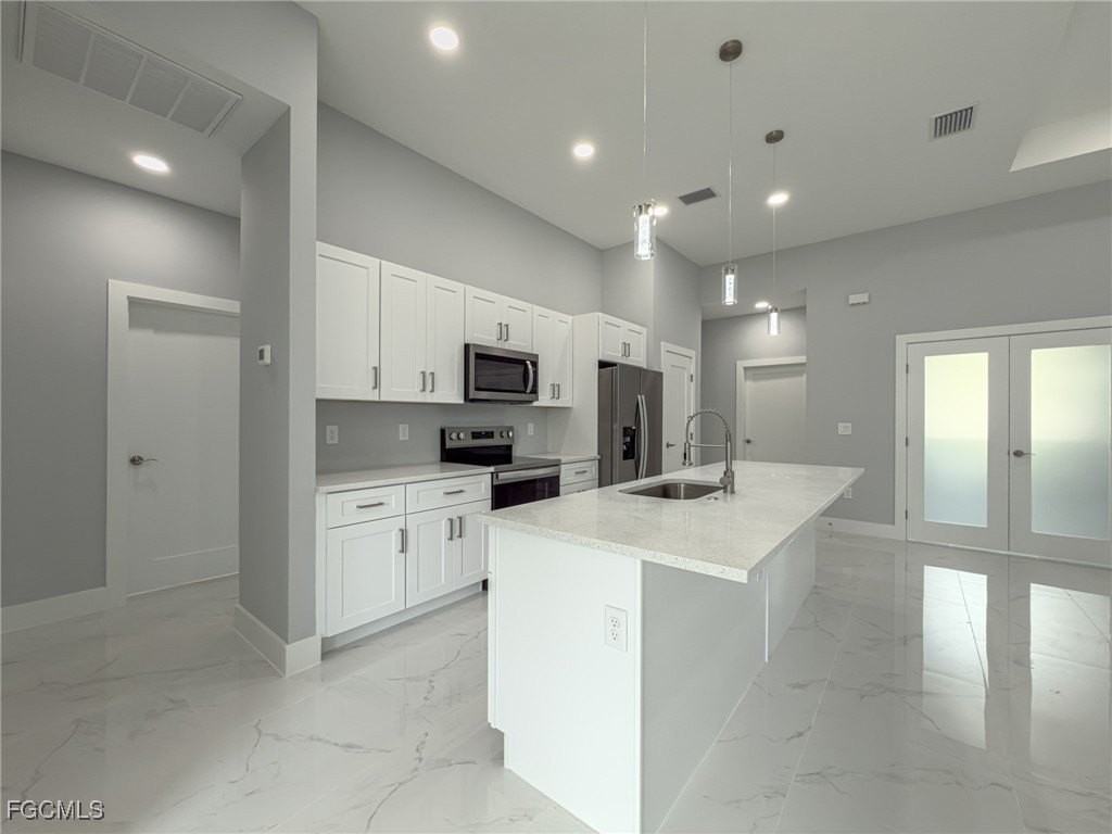 6137 Higgins Ave - Photo 4 of 32