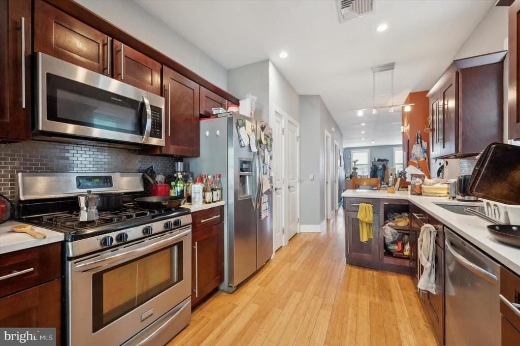 1126 S 15th St - Photo 5 of 16