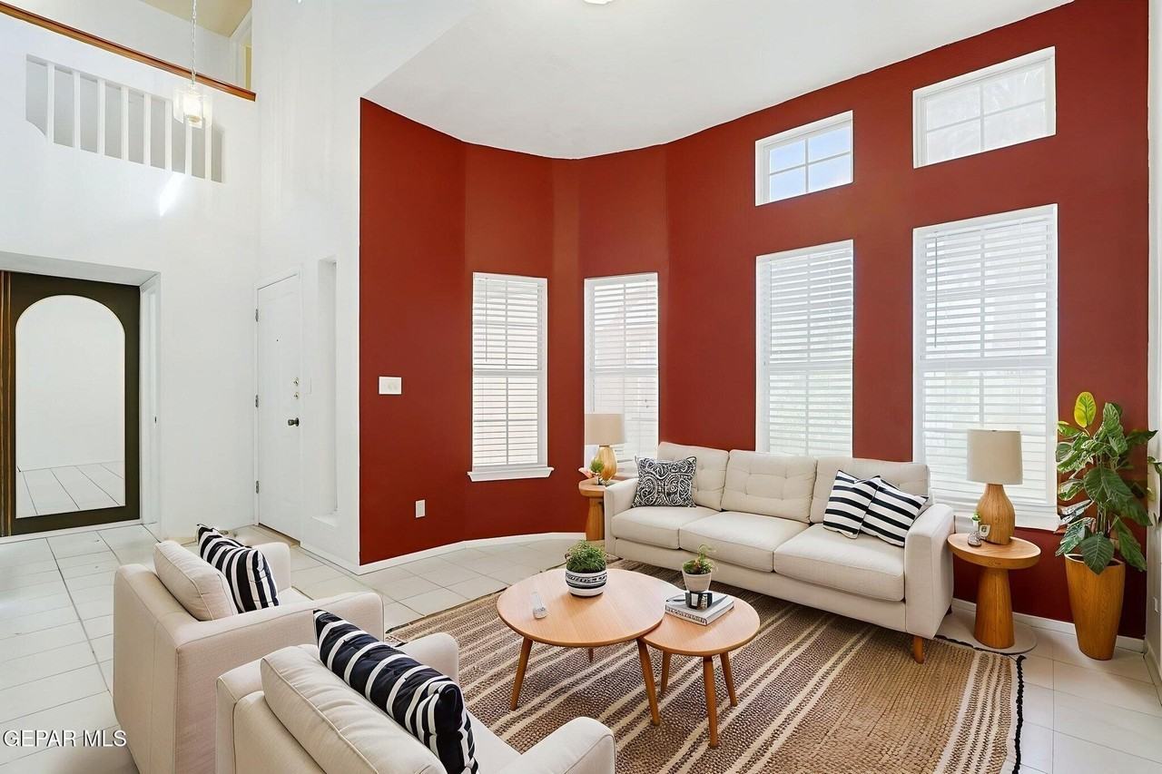 10925 Loma Alta Ln - Photo 4 of 35