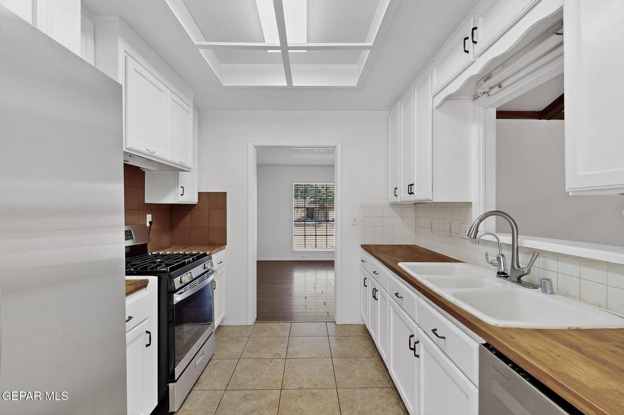 1509 Lost Padre Mine Dr - Photo 6 of 50