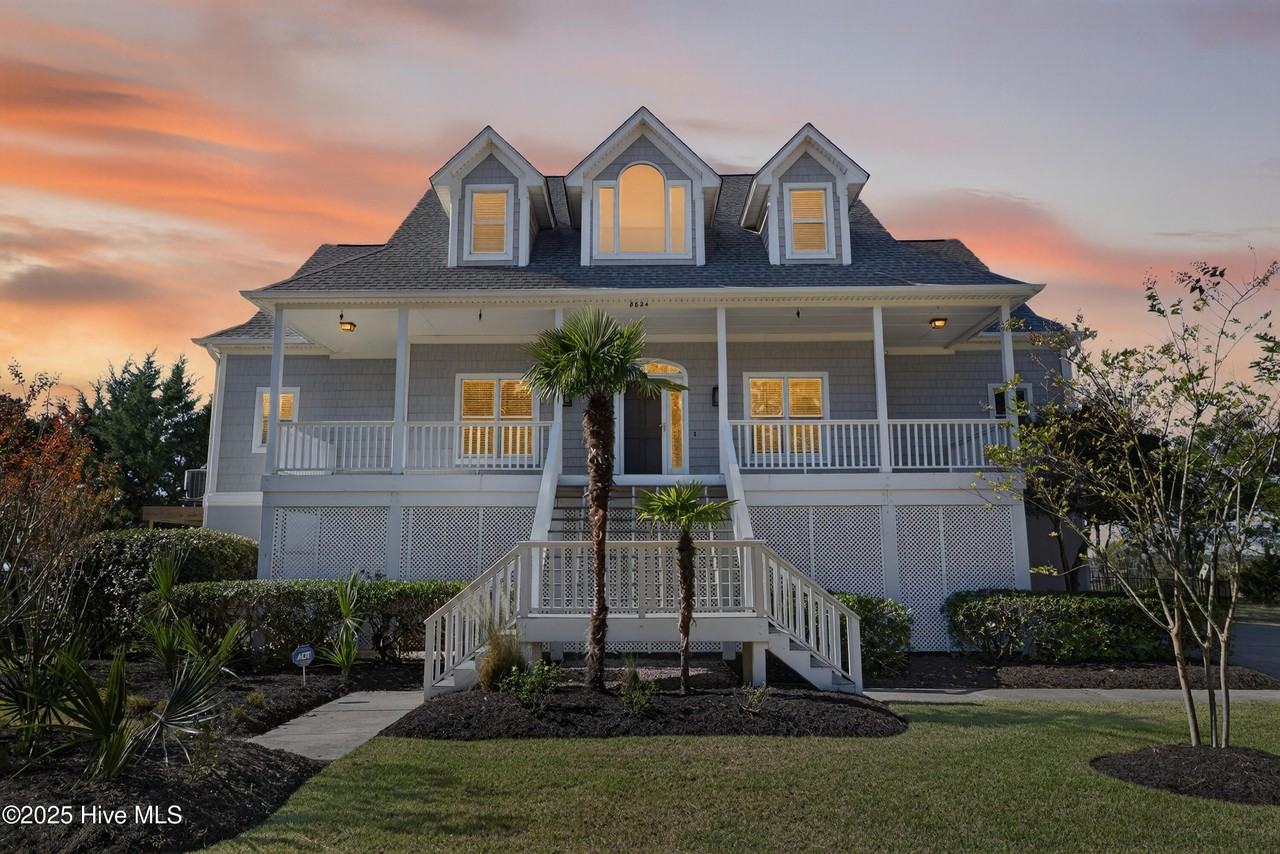 8824 Shipwatch Dr - Photo 6 of 50