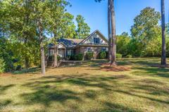 8 Wedgewood Dr - Photo 1 of 1