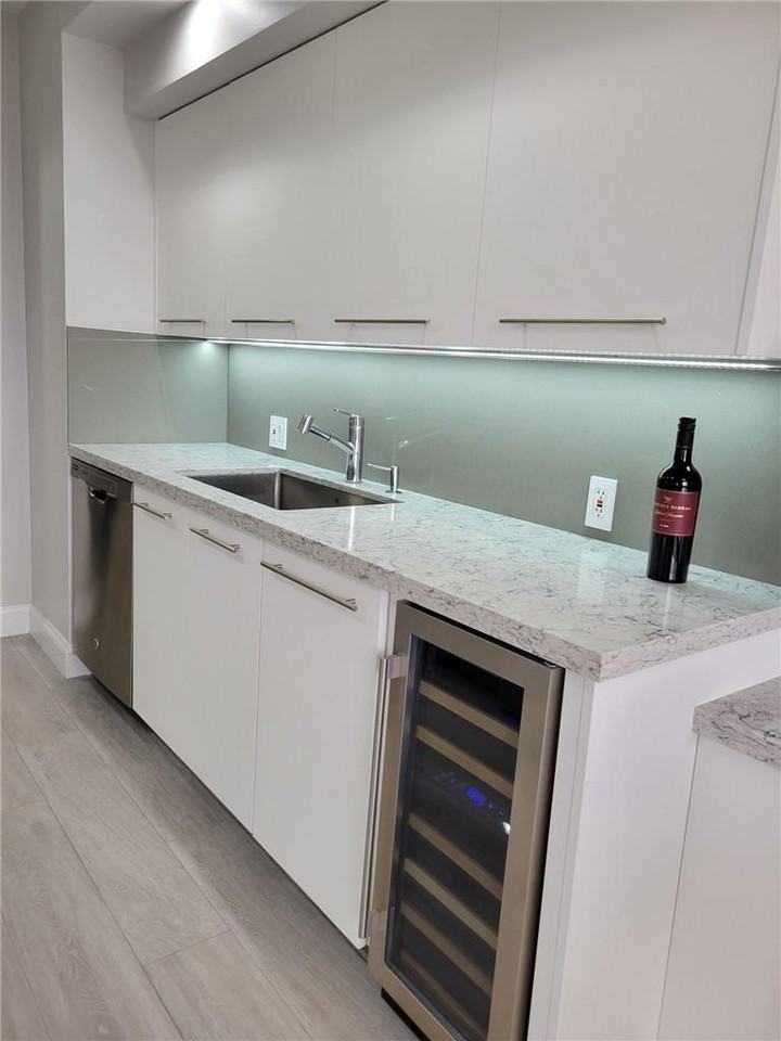 20281 E Country Club Dr #503