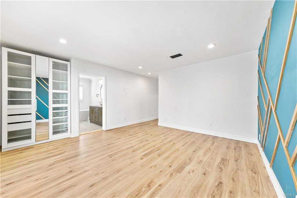5400 Columbus Ave - Photo 2 of 8