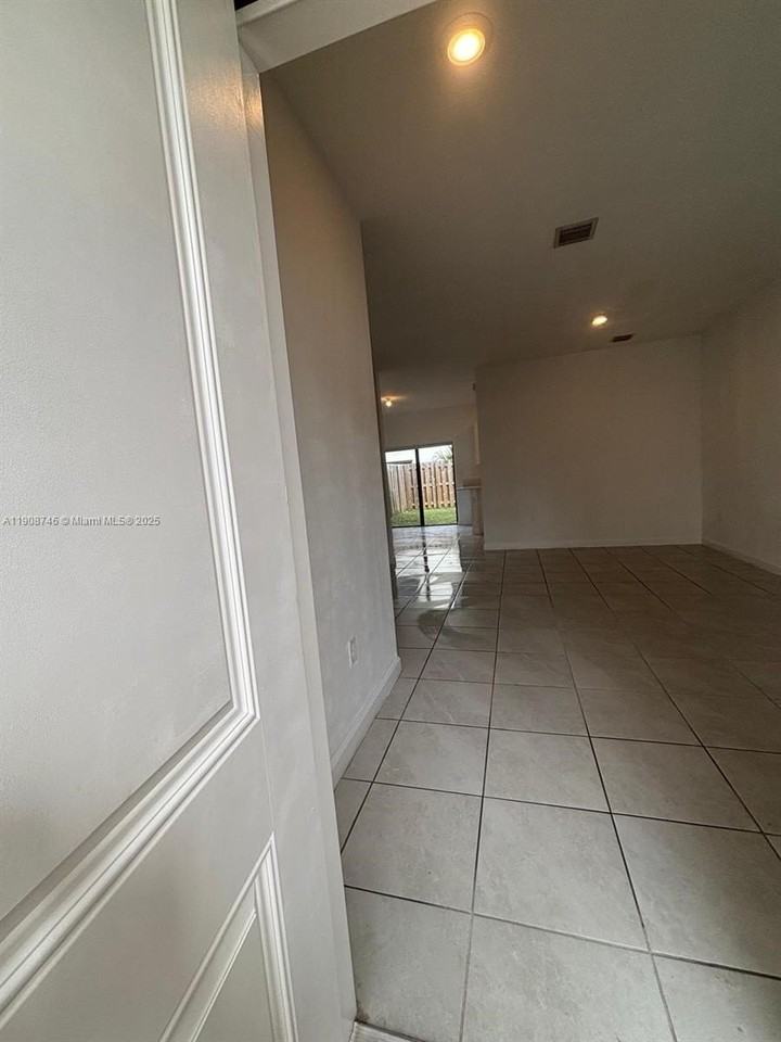 24601 Sw 119th Pl Lot 5 #24601 - Photo 7 of 21