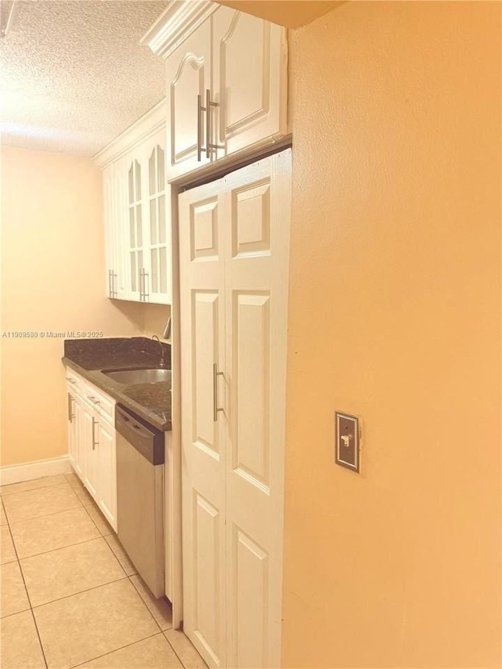 8200 Sw 210th St #311 - Photo 4 of 8