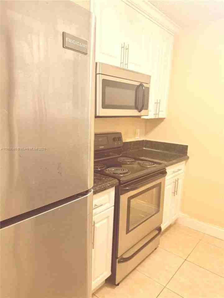 8200 Sw 210th St #311 - Photo 5 of 8