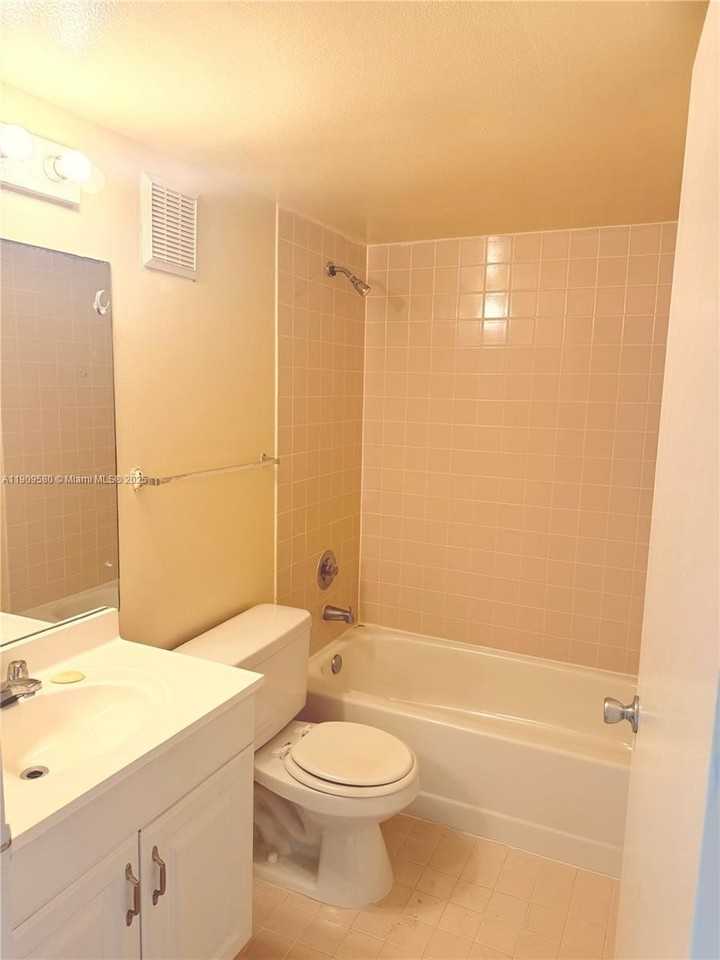 8200 Sw 210th St #311 - Photo 7 of 8