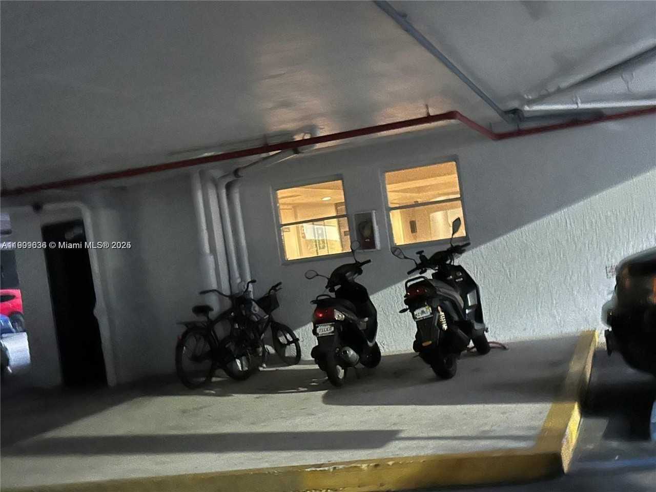 210 Southwest 11th Street #609 - Photo 6 of 8