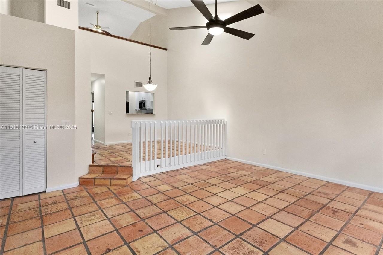 4165 Sw 85th Ave #TH - Photo 3 of 43