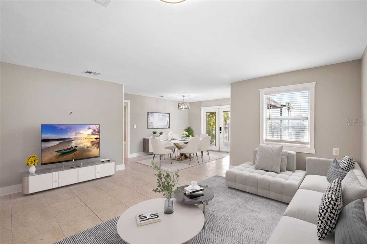 231 E Madeira Ave - Photo 6 of 40