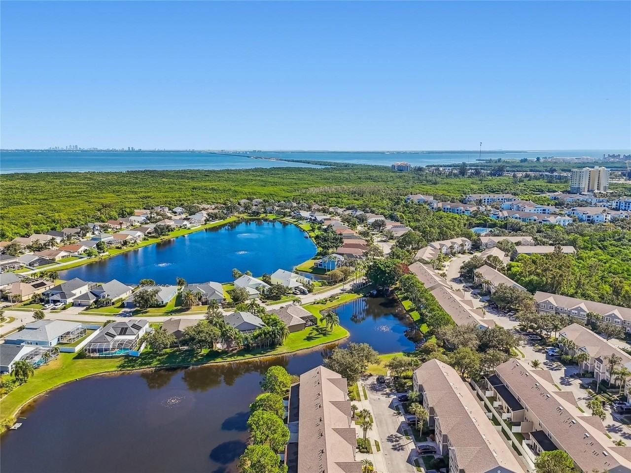 571 Shoreham Ct Ne - Photo 2 of 50