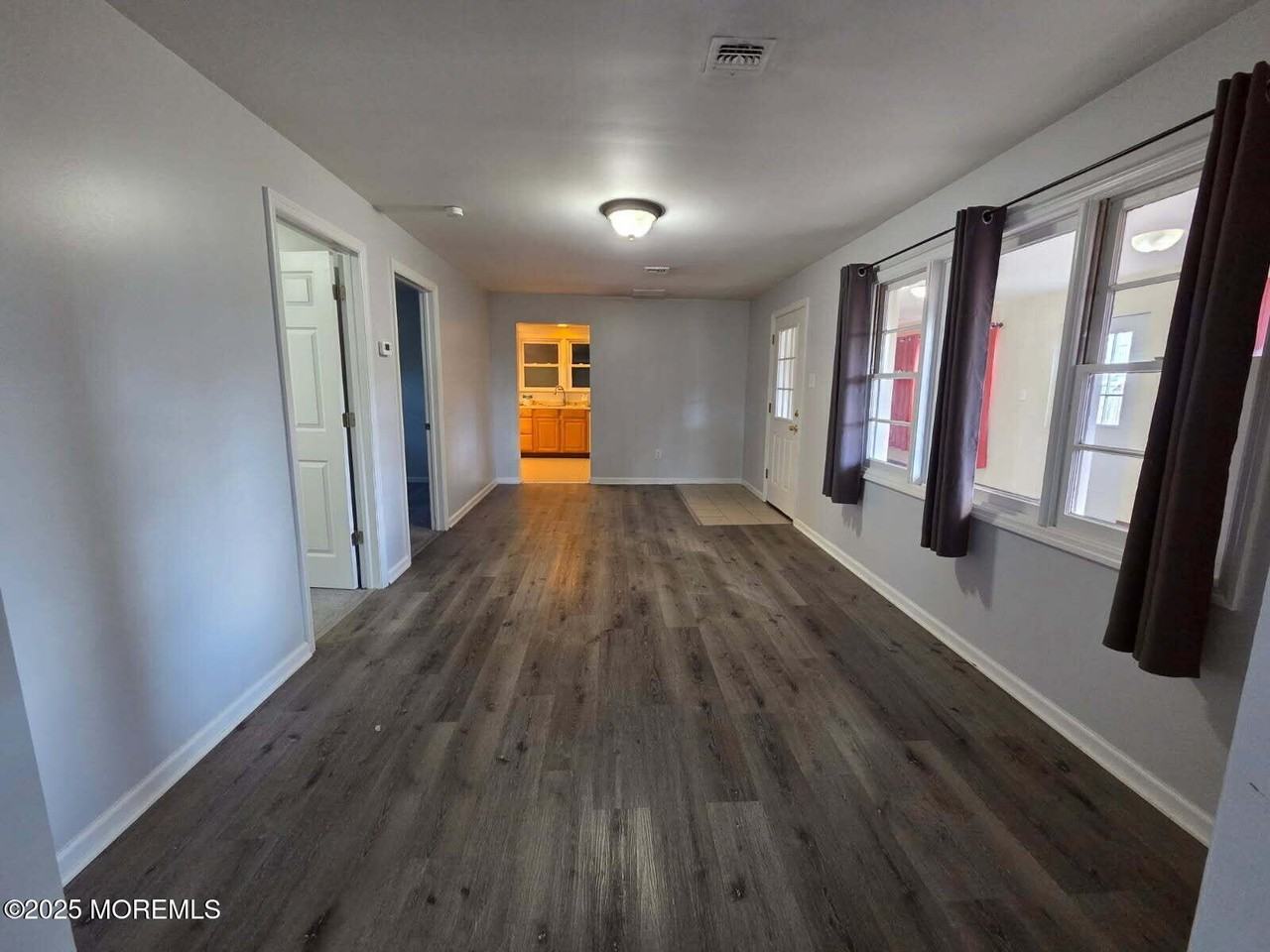 219 Dock St - Photo 6 of 22