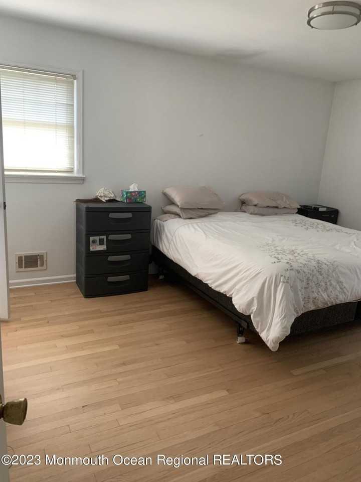 1169 Lincoln Ct - Photo 6 of 7