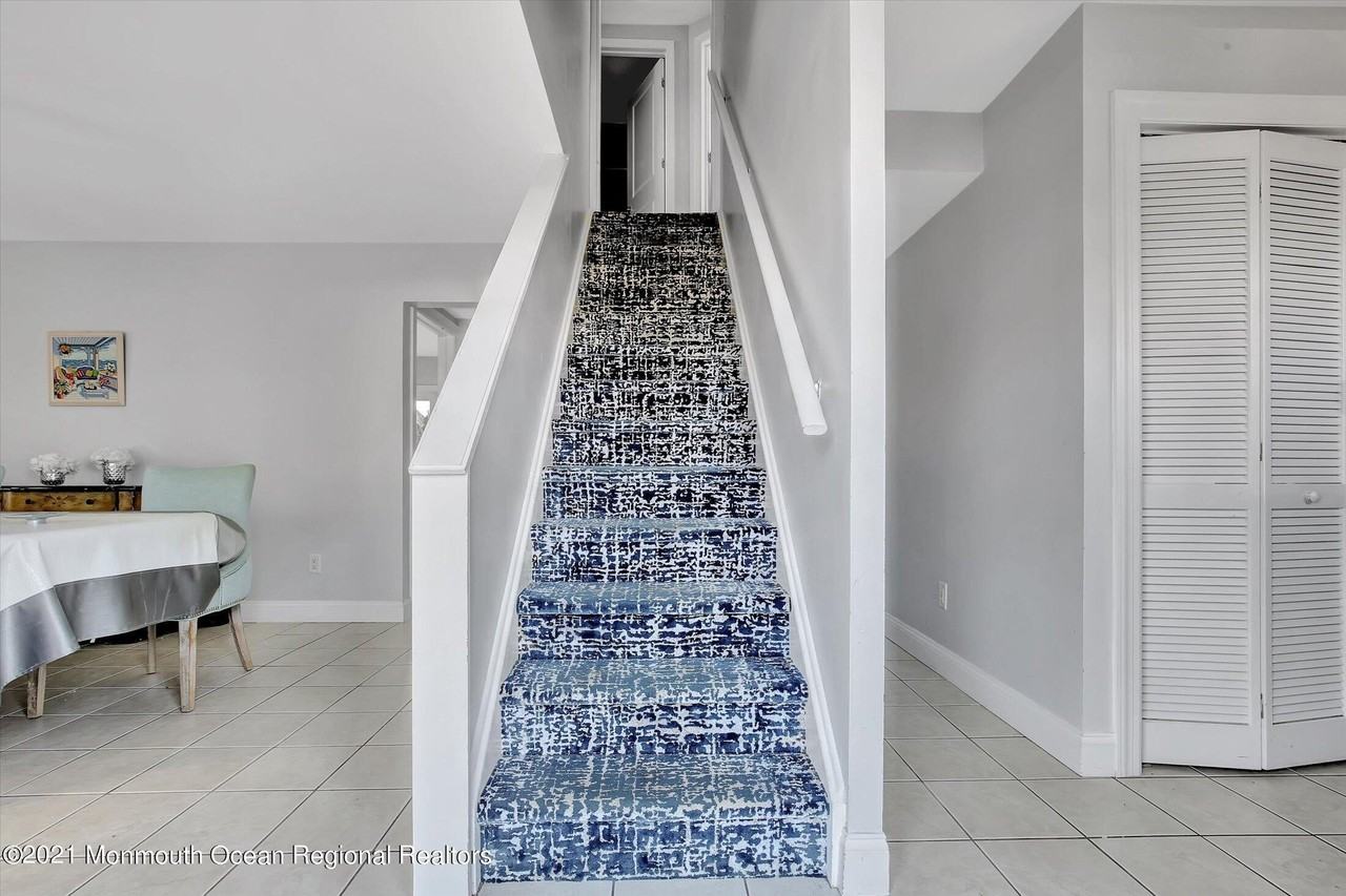 980 Woodgate Ave - Photo 4 of 30