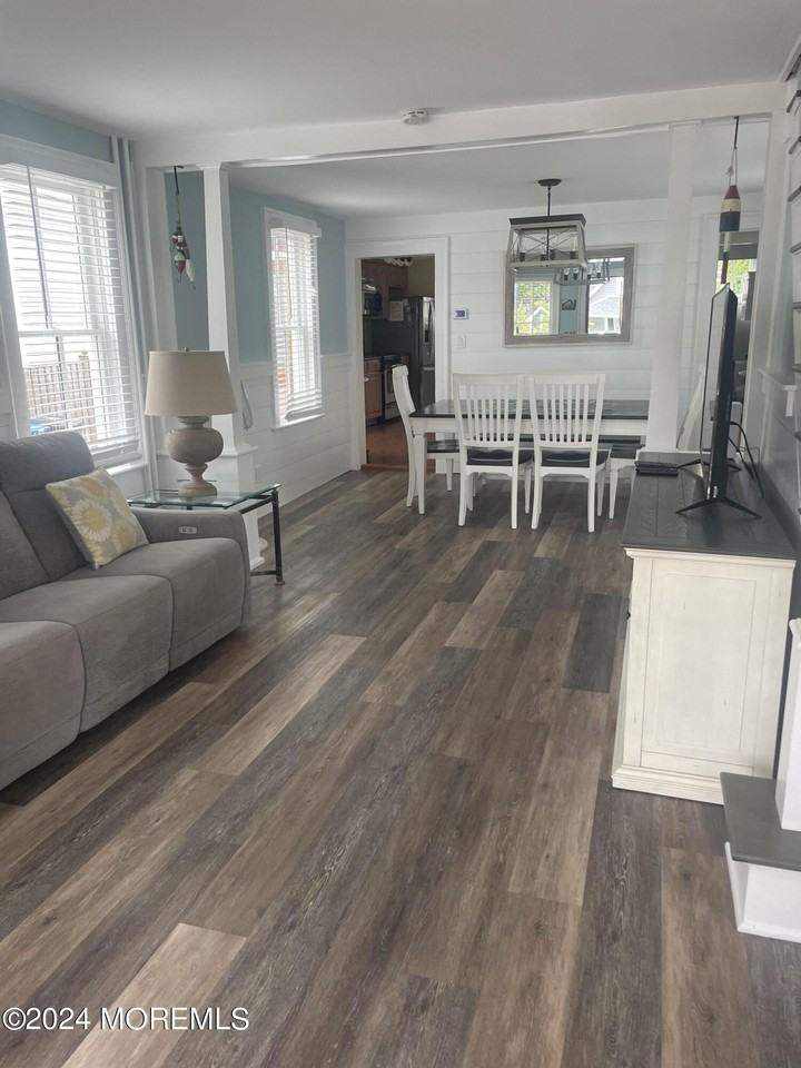 64 Abbott Ave - Photo 4 of 19