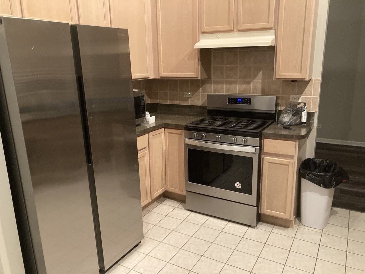 11717 S Derby Ln - Photo 7 of 18