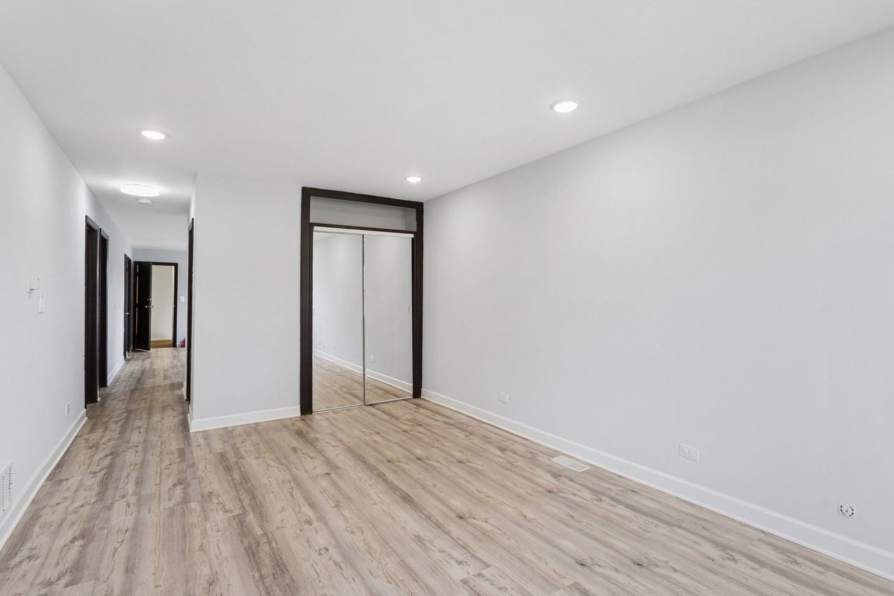 55 W Ann St #B - Photo 3 of 20