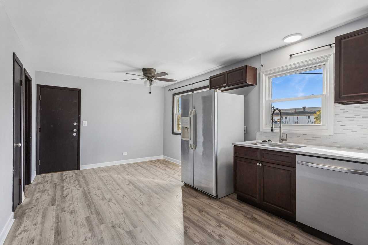 55 W Ann St #B - Photo 7 of 20