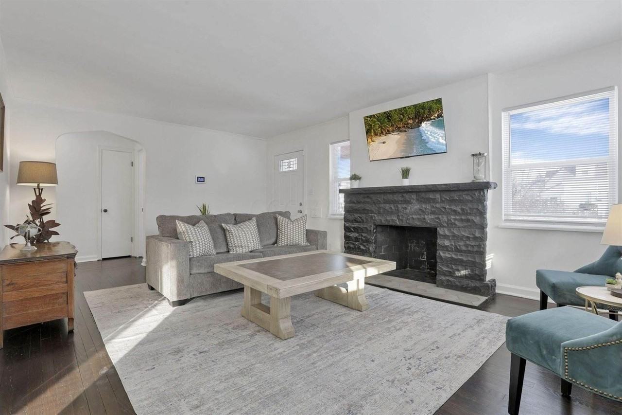 1529 E Whittier St - Photo 4 of 28