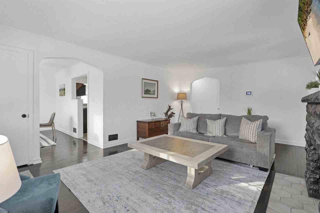 1529 E Whittier St - Photo 5 of 28