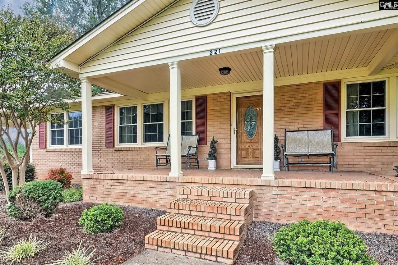 221 Crooked Creek Rd - Photo 4 of 35