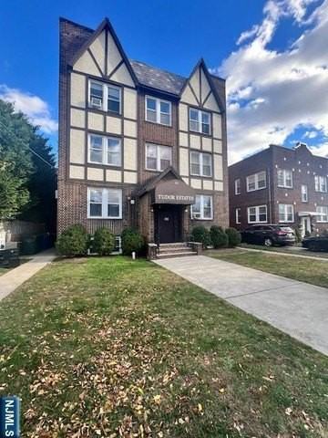 215 Orient Way Apt B2 - Photo 2 of 29