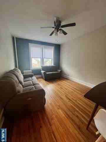 215 Orient Way Apt B2 - Photo 4 of 29