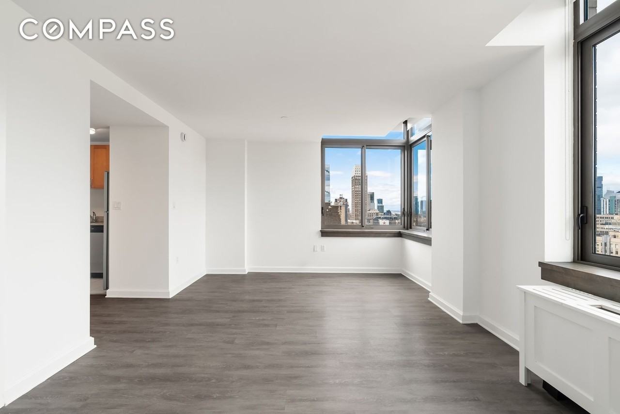 35 W 33rd St - Photo 6 of 24