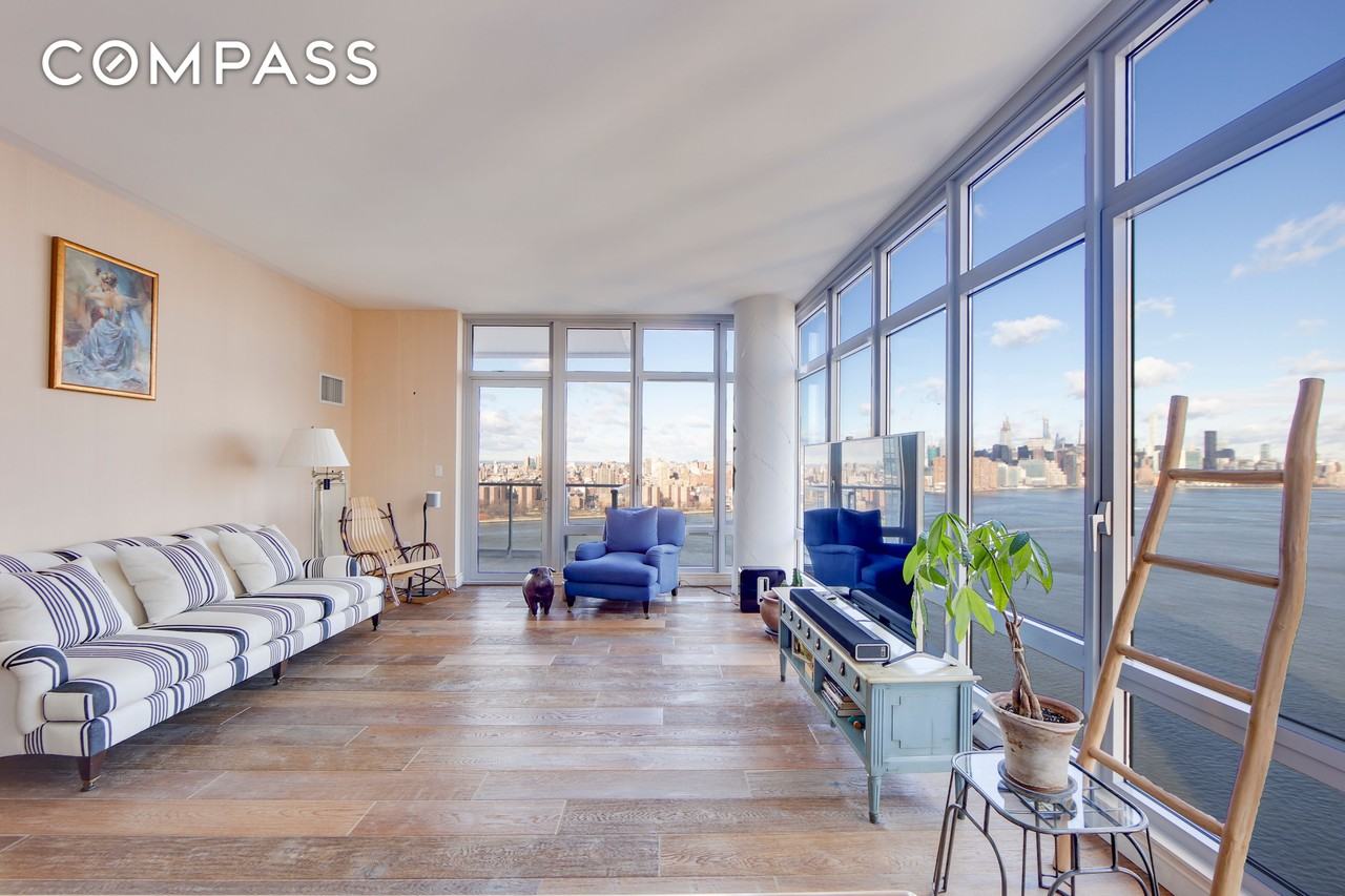 2 Northside Piers #27P - Photo 2 of 18