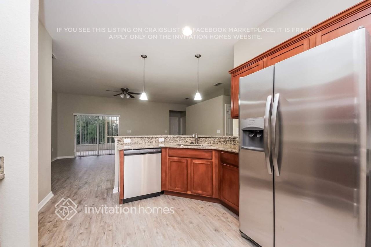 3605 Bristol Cove Ln - Photo 6 of 21