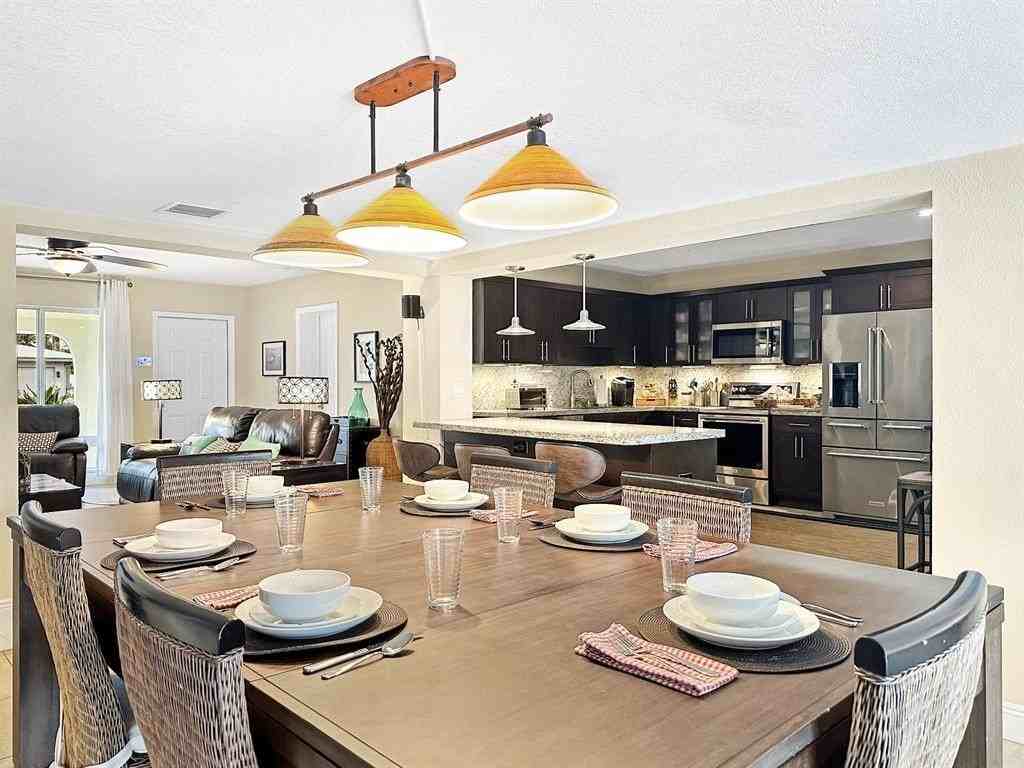 280 Se 3rd Ave - Photo 7 of 50