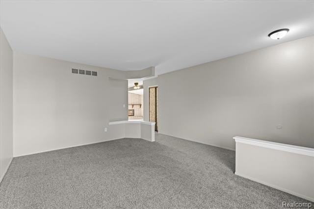 5650 Willow Creek Dr - Photo 4 of 29