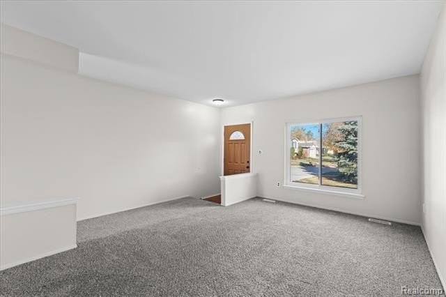 5650 Willow Creek Dr - Photo 5 of 29