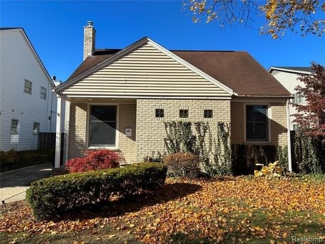 1562 S Bates St - Photo 2 of 37