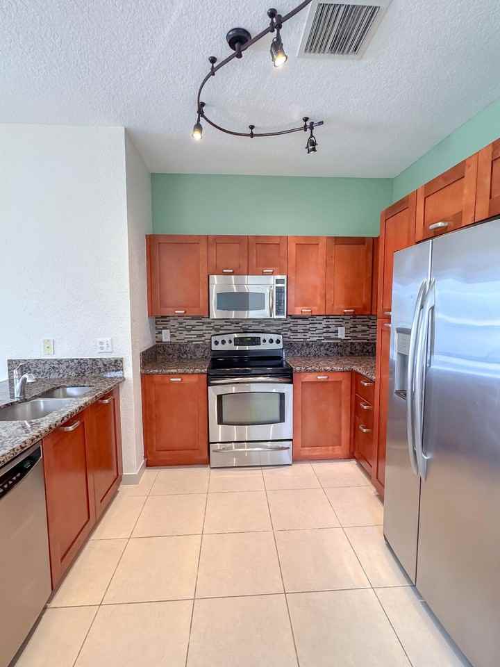 55 Southeast Palermo Court #201 - Photo 4 of 14