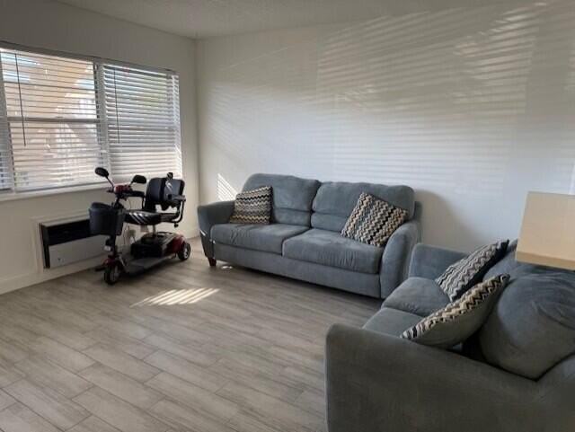 168 Northampton I - Photo 5 of 22