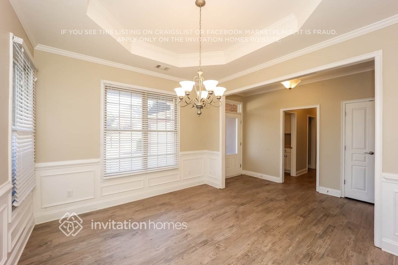 9207 Golfview Circle - Photo 6 of 18