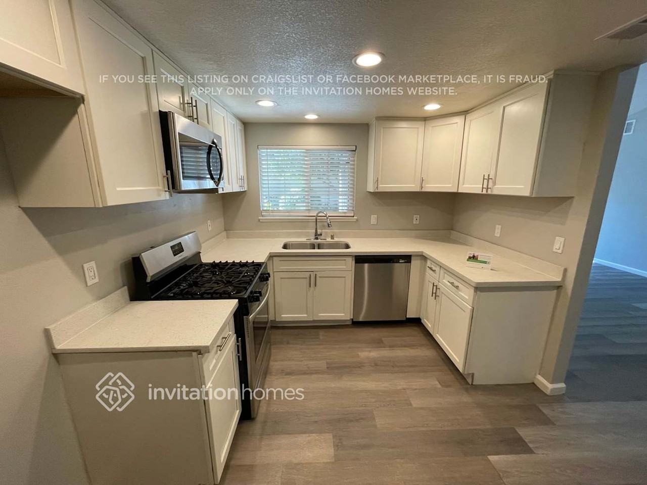 259 Azores Ct - Photo 6 of 15