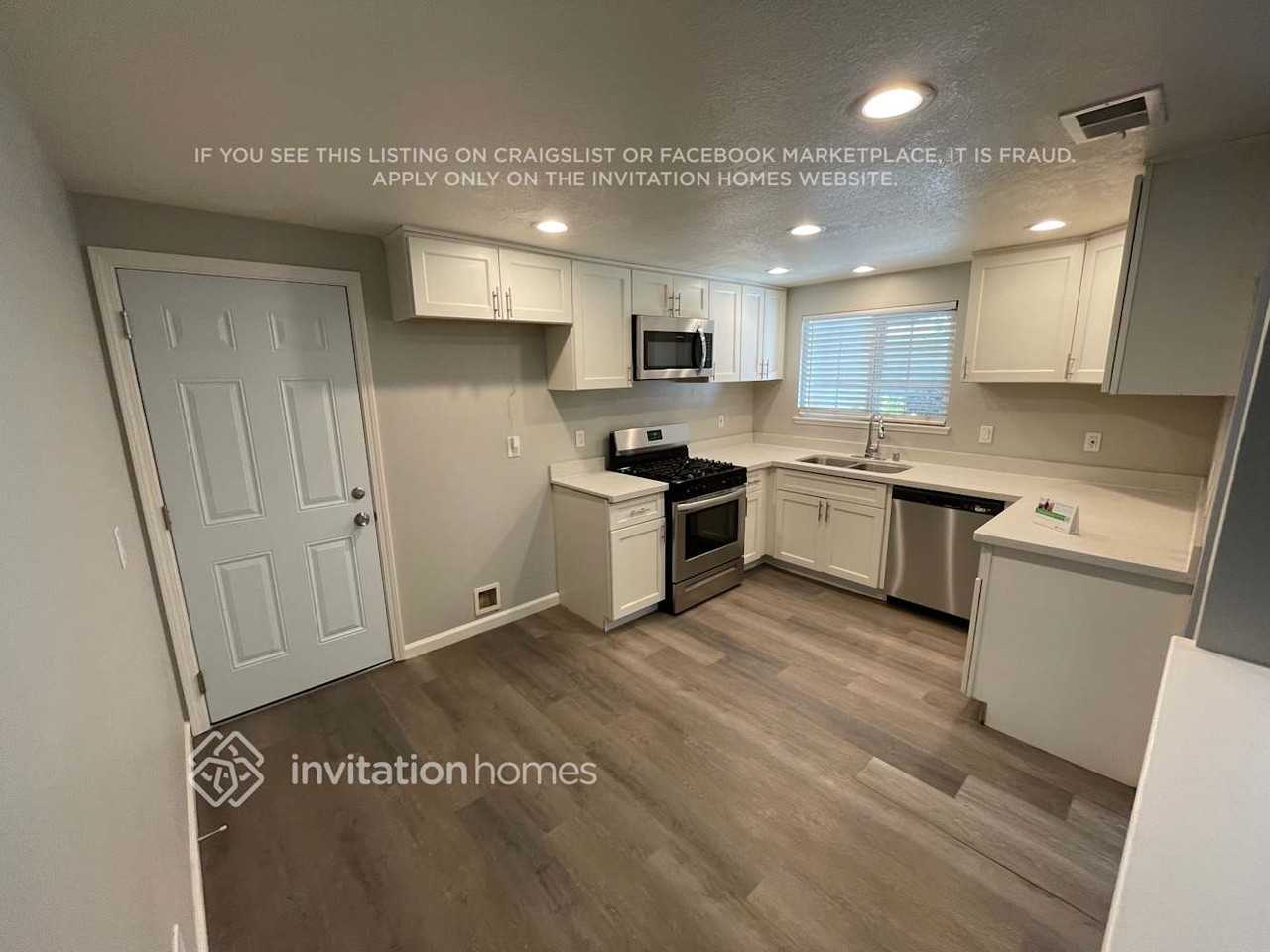 259 Azores Ct - Photo 7 of 15