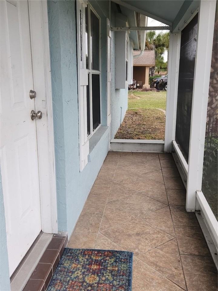 3914 Gatewood Dr - Photo 3 of 21