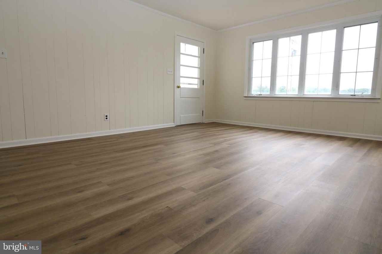 111 Williamsville Rd - Photo 7 of 25