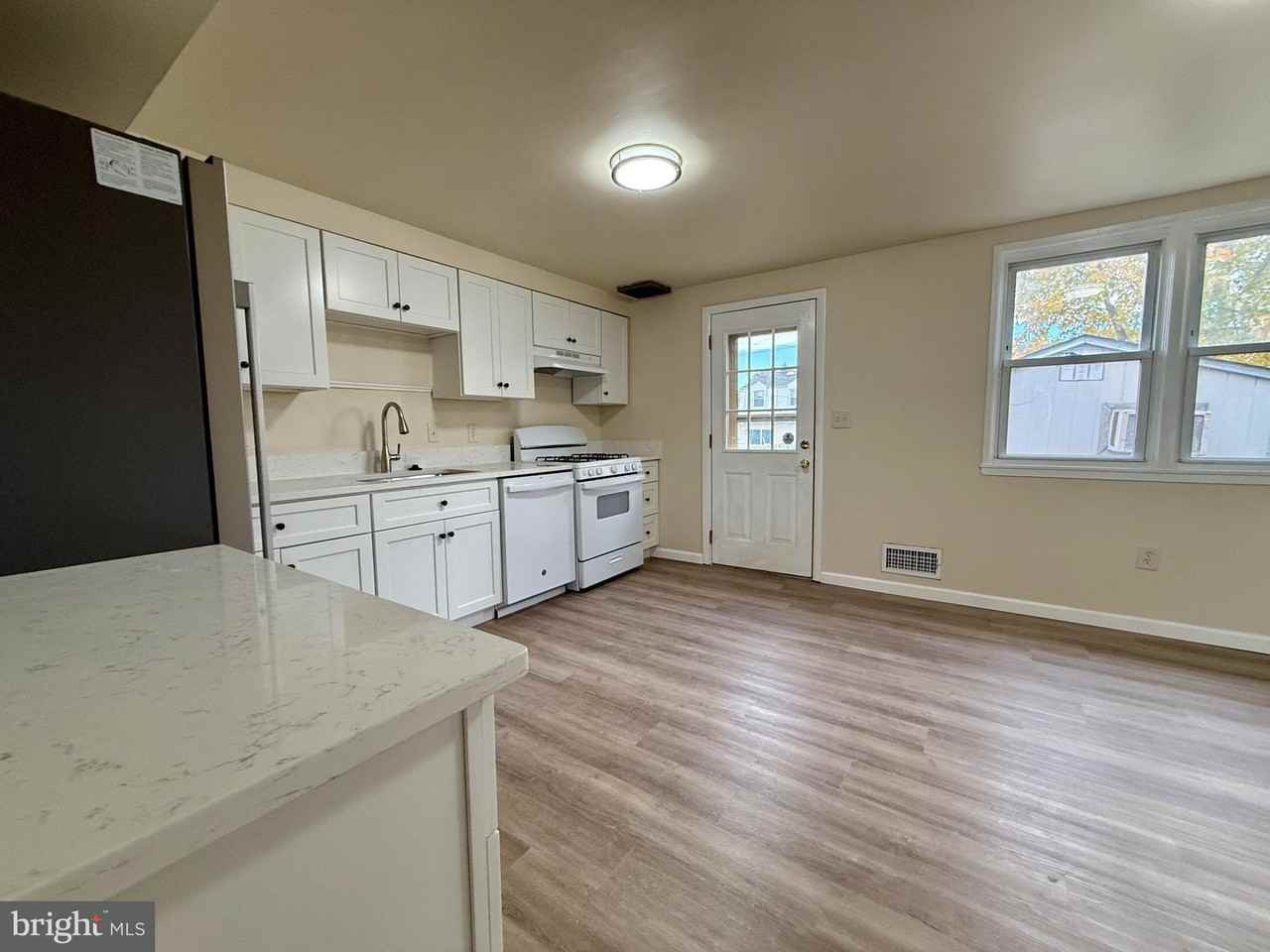 2008 Ewald Ave - Photo 2 of 25