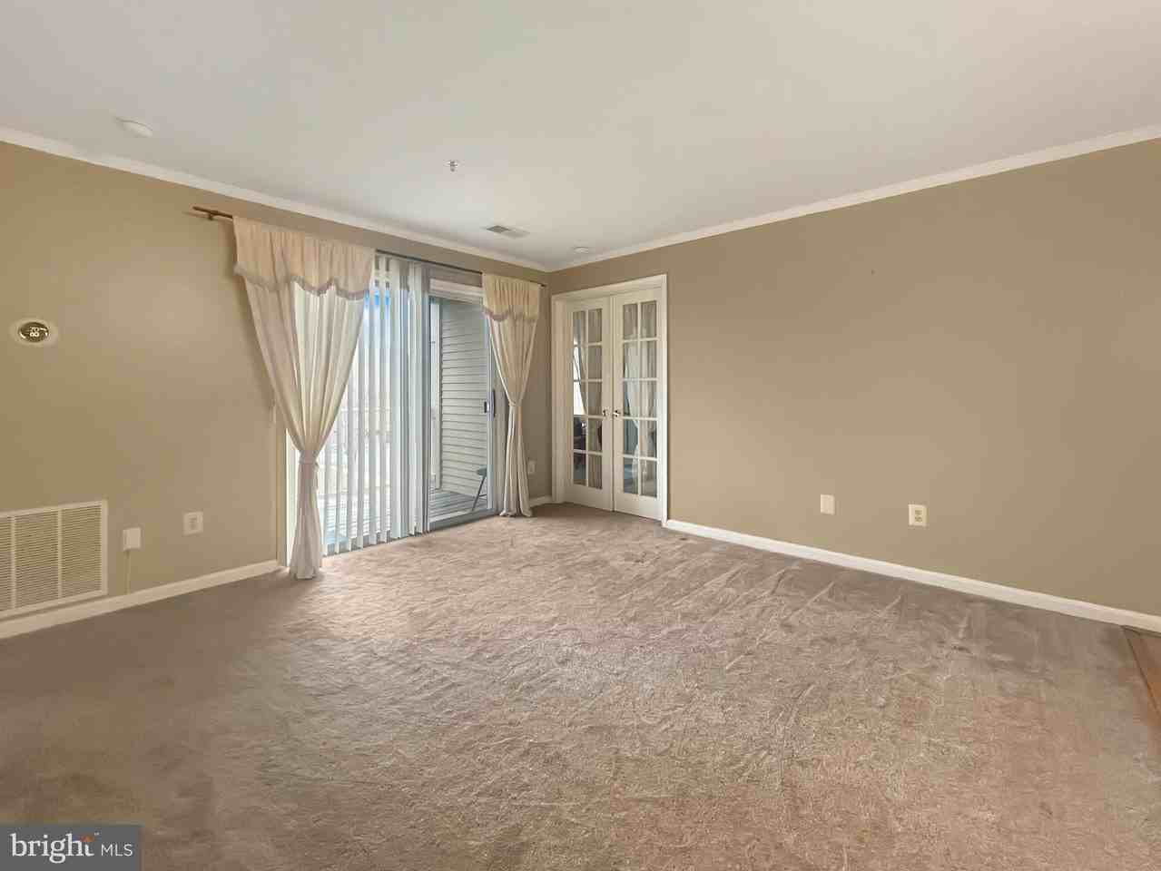 9060 Gracious End Ct Apt 201 #201 - Photo 4 of 11