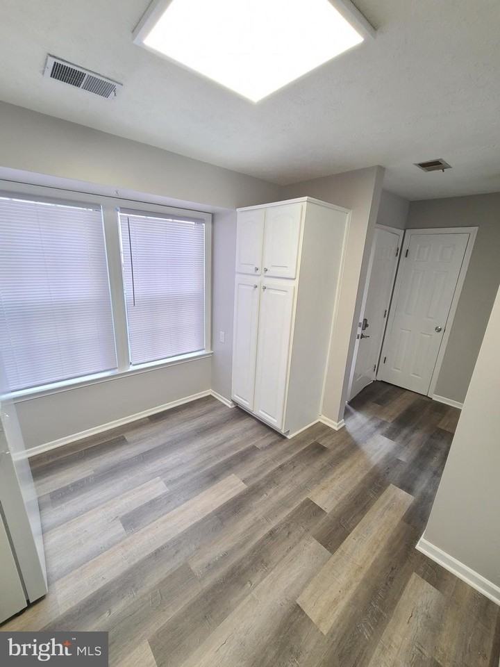 18042 Ohara Cir - Photo 7 of 35