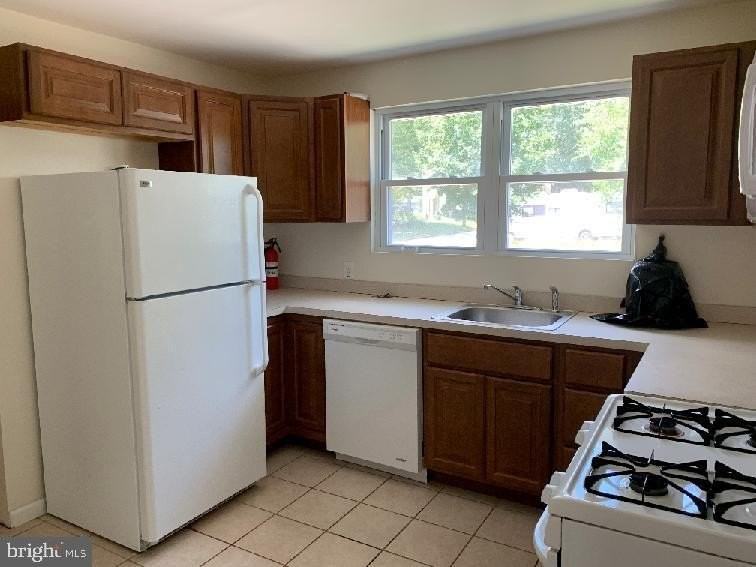 223 Dickinson Road - Photo 4 of 10