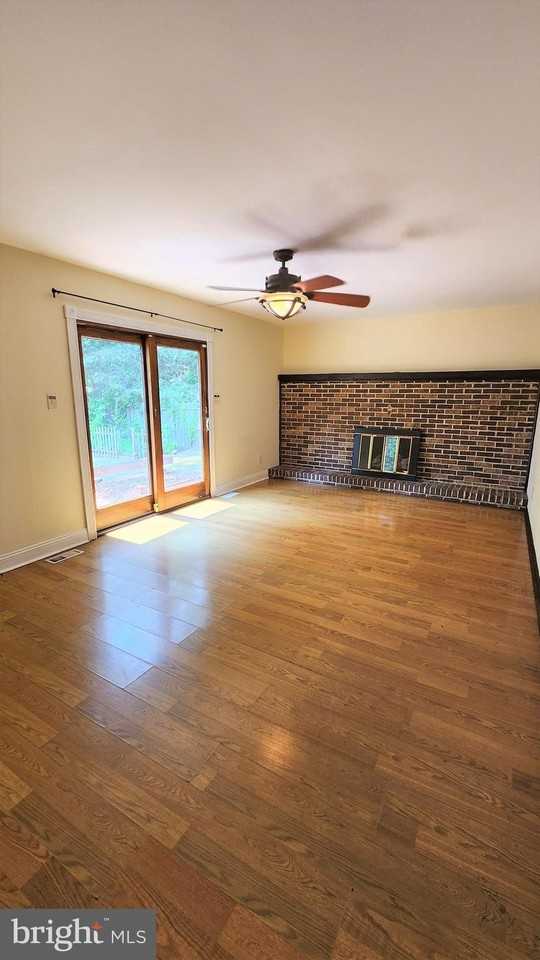 408 Deptford Road - Photo 2 of 13