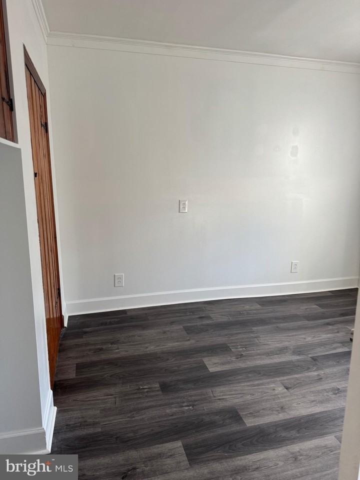 4820 Longshore Ave 2nd Fl #2ndFL - Photo 7 of 7